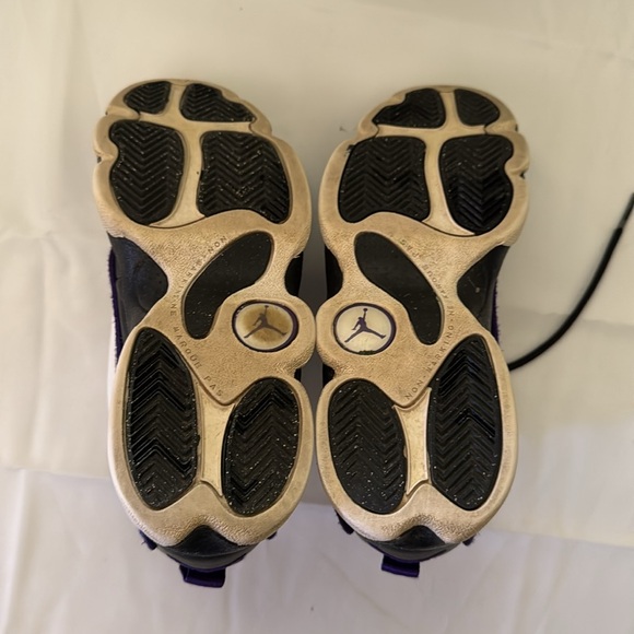 Air Jordan Pro Strong 'White Black Electro Purple
Youth Kids Size 2Y - Picture 5 of 12